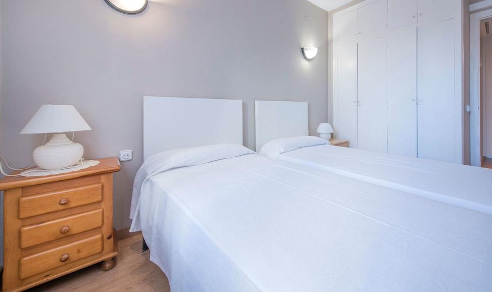 Apartamentos Montserrat 32