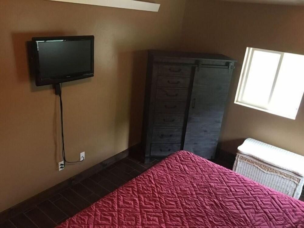 PV - Paradise Valley Retreat