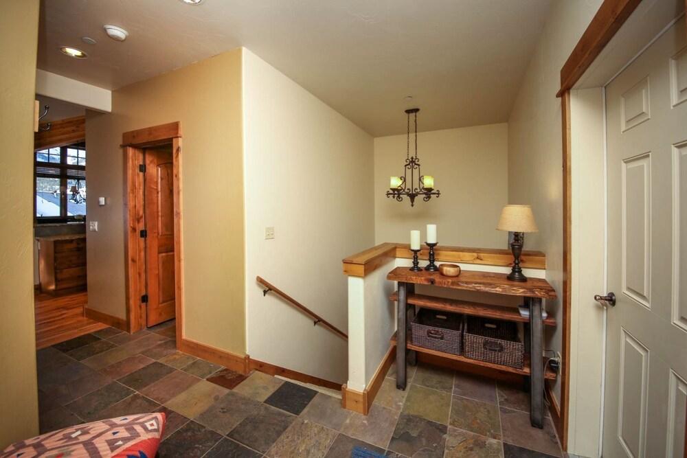 Big Sky - Alpenglow 22A