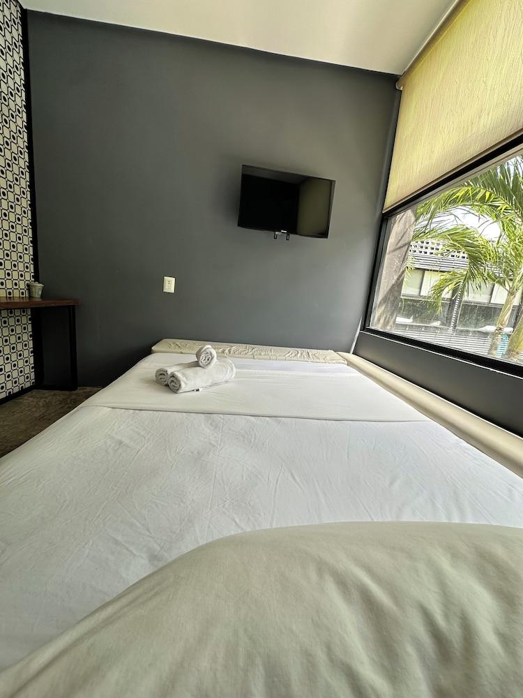 Bacalar 102 Hotel