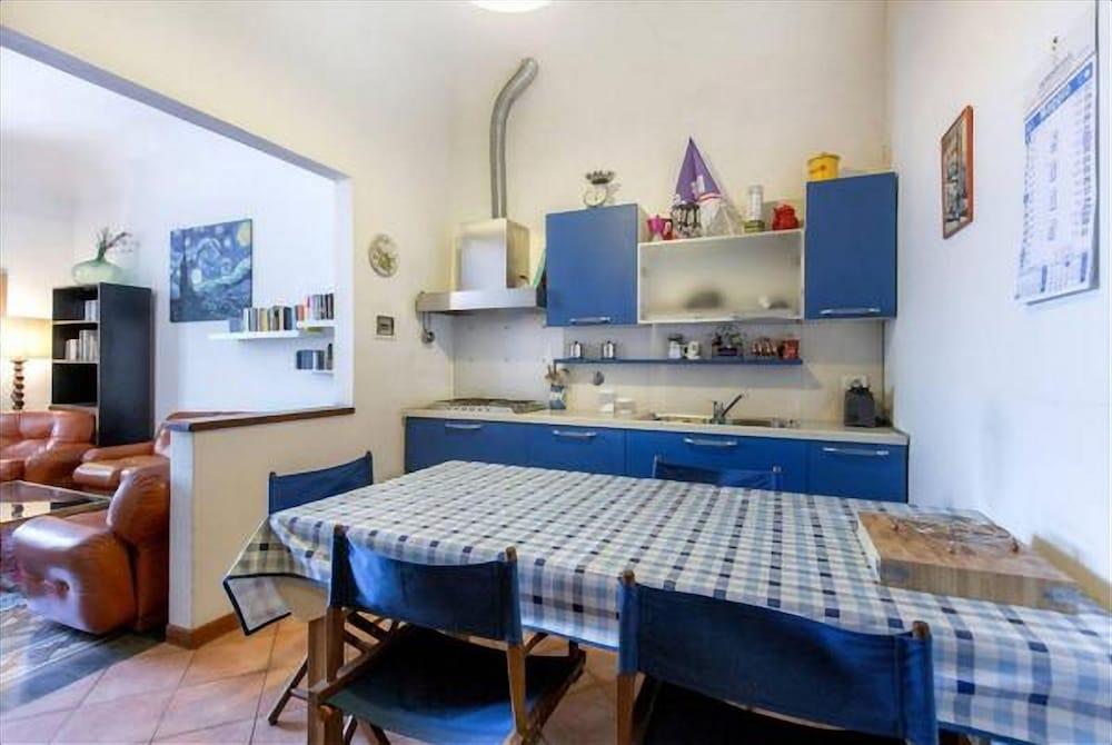 Ponte Rosso Apartment