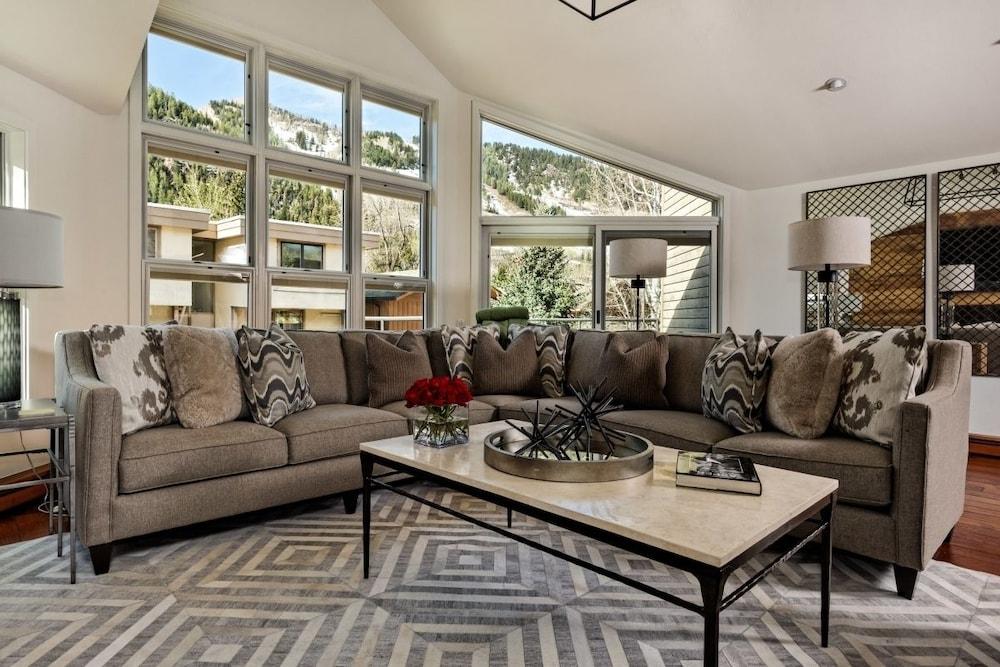 Downtown Aspen Vacation Rentals