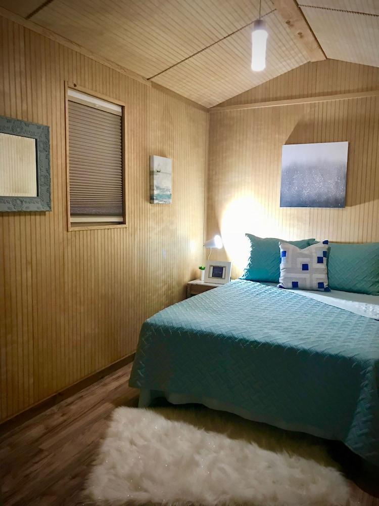 Terlingua Nights Cabins