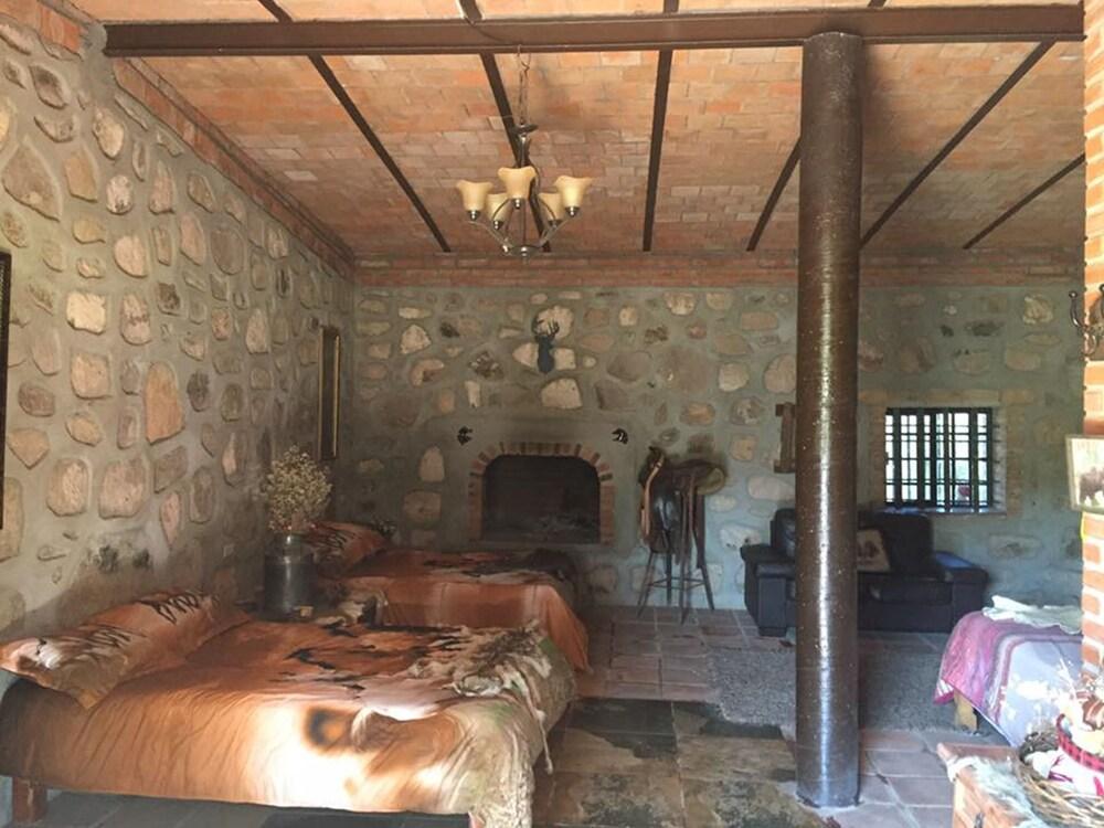 Cabañas Lienzo Charro El Venado