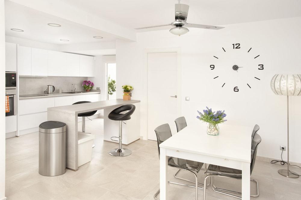 Beachside Fishermans cottage