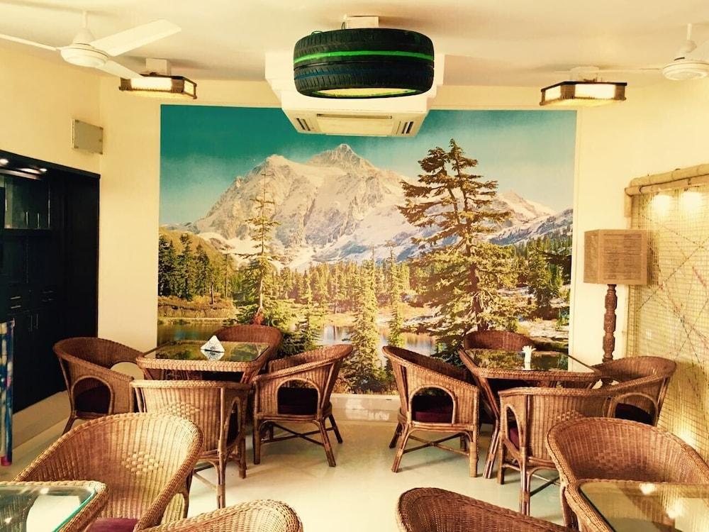 N 71 Rooms & Banquets