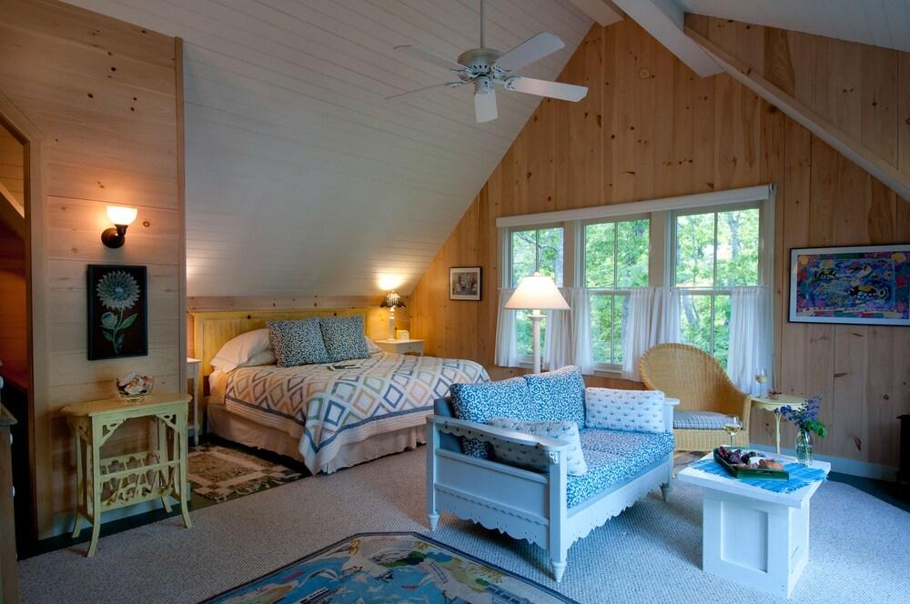 Coveside Bed & Breakfast