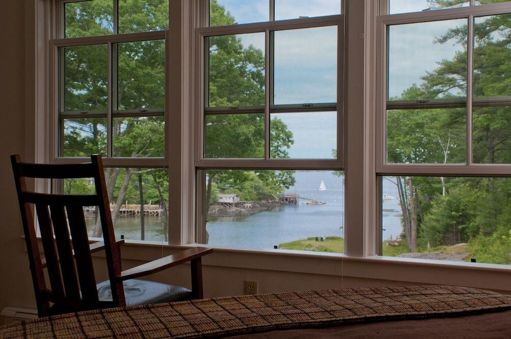 Coveside Bed & Breakfast