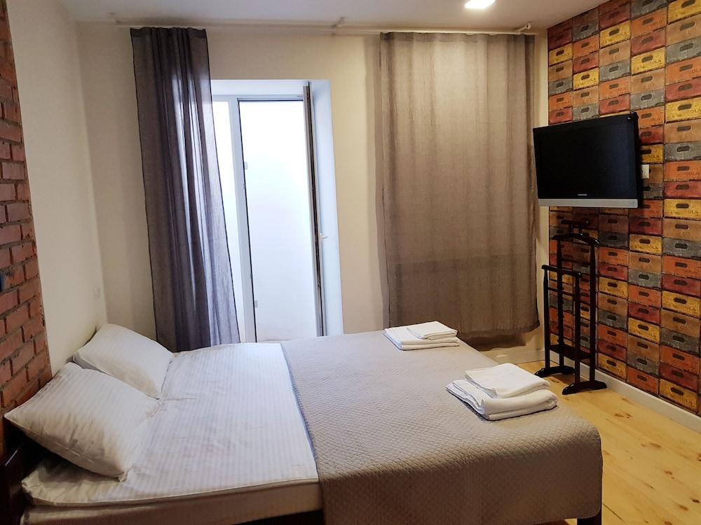 Hostel Uyutniy dvorik