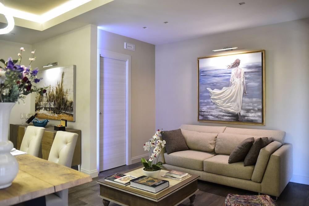 Villa Kete Deluxe Rooms