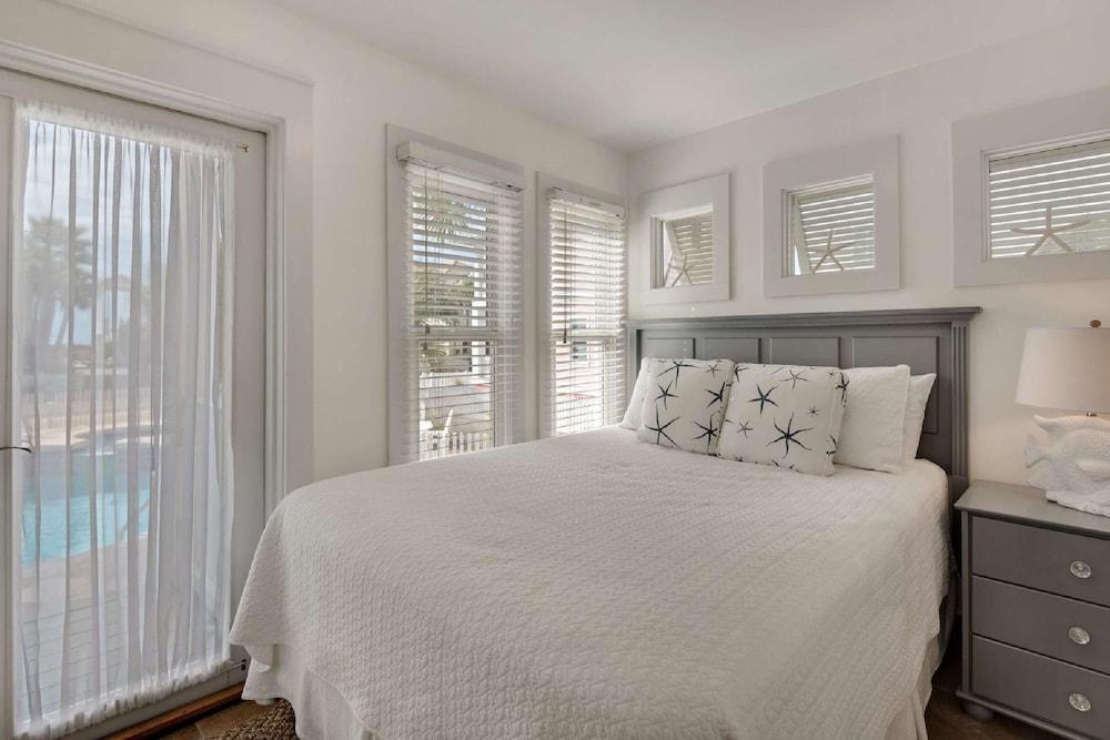 Love Shack 2 Bedroom Apartment