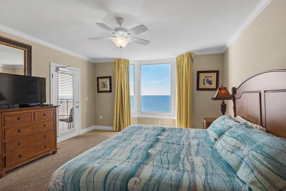 Emerald Beach Resort 2 Bedroom Apartment