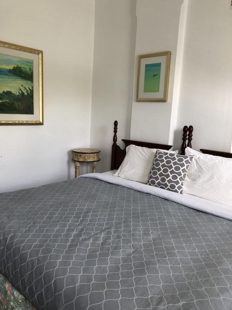 Bermuda Villa Guest House