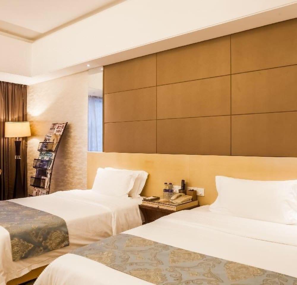 Eastern Five Continents Hotel