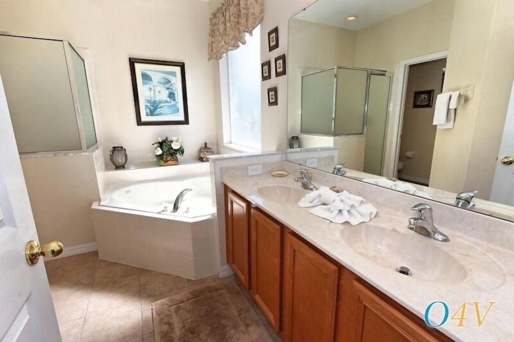 Ov650 - Emerald Island - 6 Bed 5.5 Baths Villa