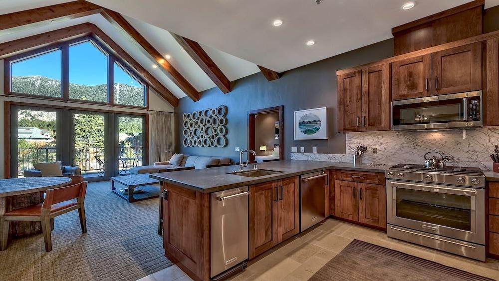 Zalanta 319 - HVHI by RedAwning