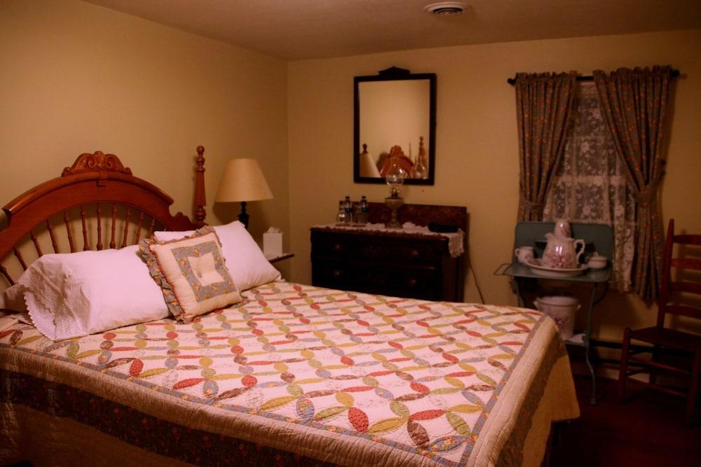 Hickory Bridge Farm Restaurant