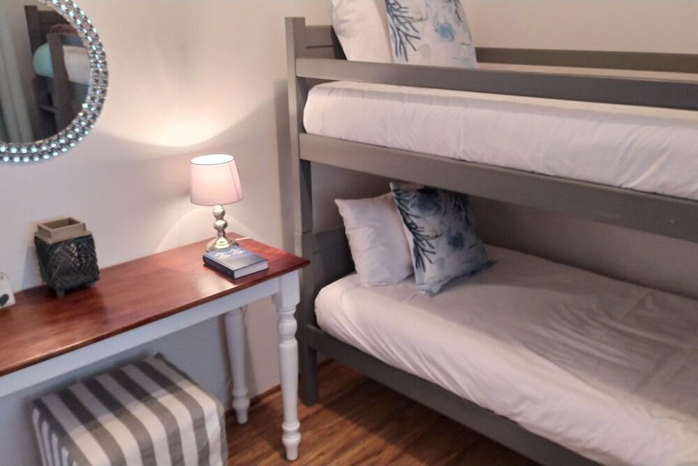 BotterBossie - Near Calypso Beach Beach