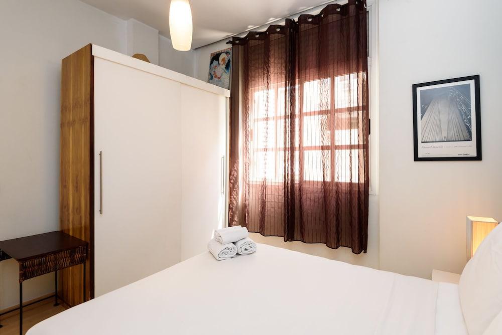 Omar do Rio - Apartamento SB704