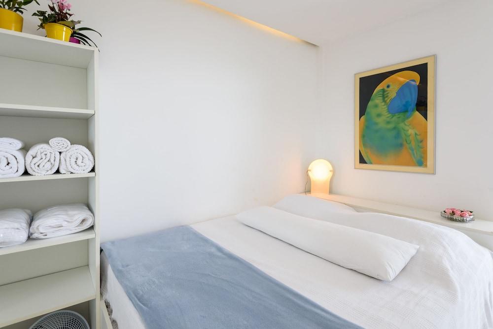 Omar do Rio - Apartamento V102