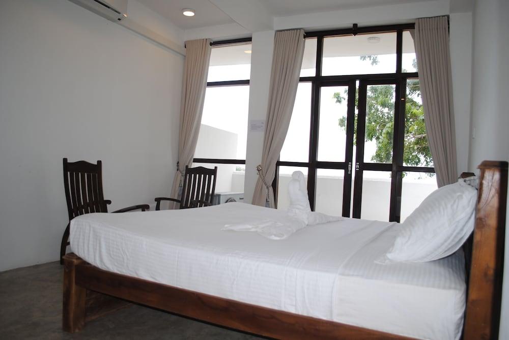 Kaori Cafe and Villa