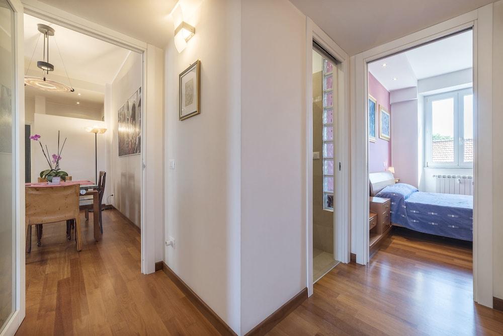 Colosseo & Colle Oppio Charming Apartment