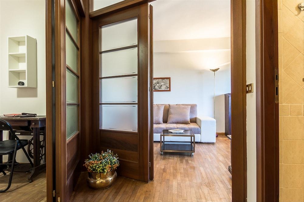 Porta Portese Apartment