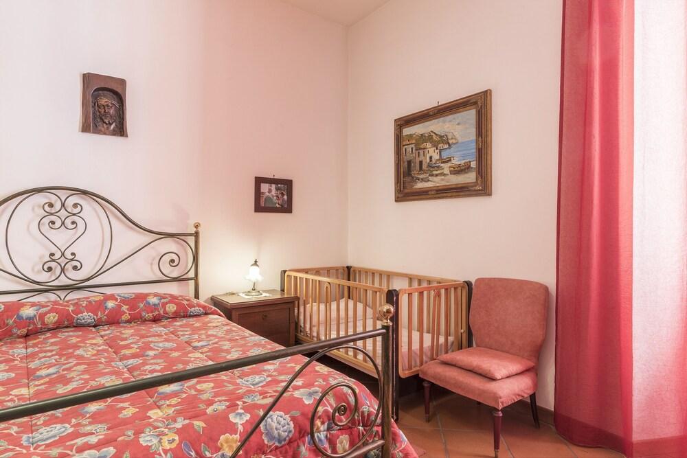 Trastevere Roomy Apartment