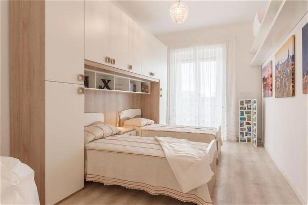San Pietro Roomy Flat