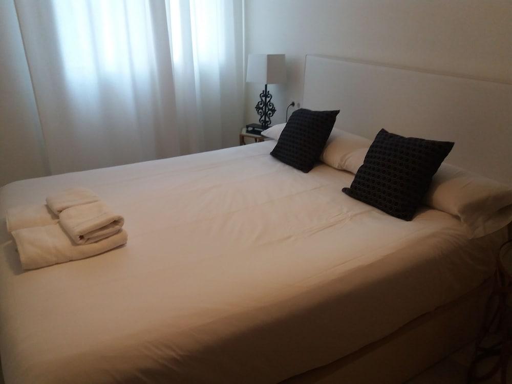 Domopolitan Alcazabilla 15