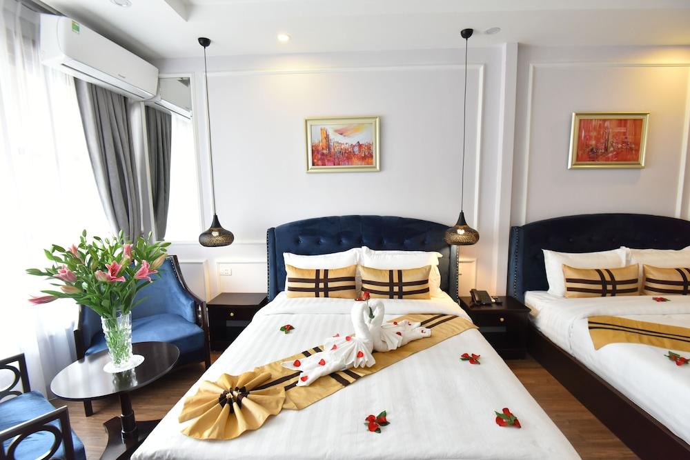 S Central Hotel & Spa