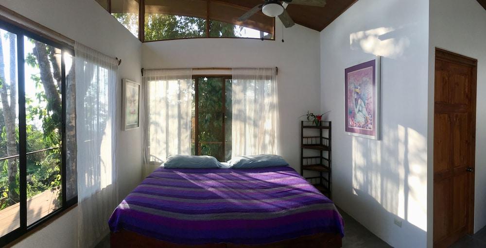 Casa Nautika Guest House