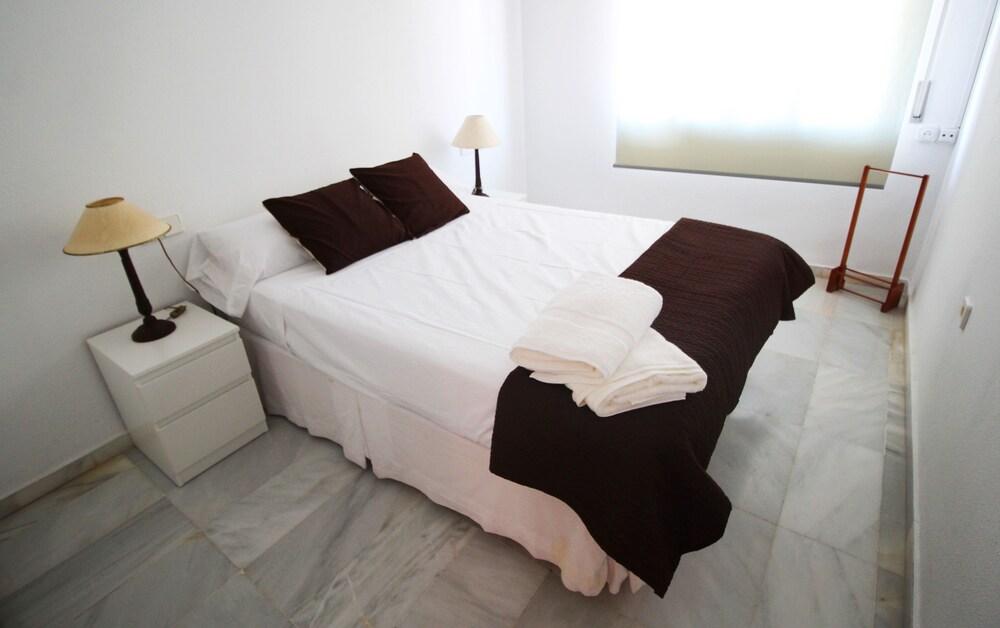 Corintio 4º C - Apartamento a 400m de la playa