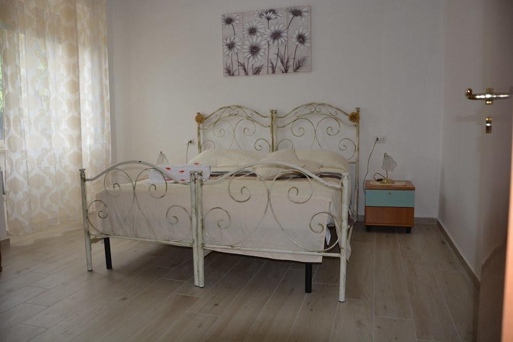 La Rosa Bed & Breakfast