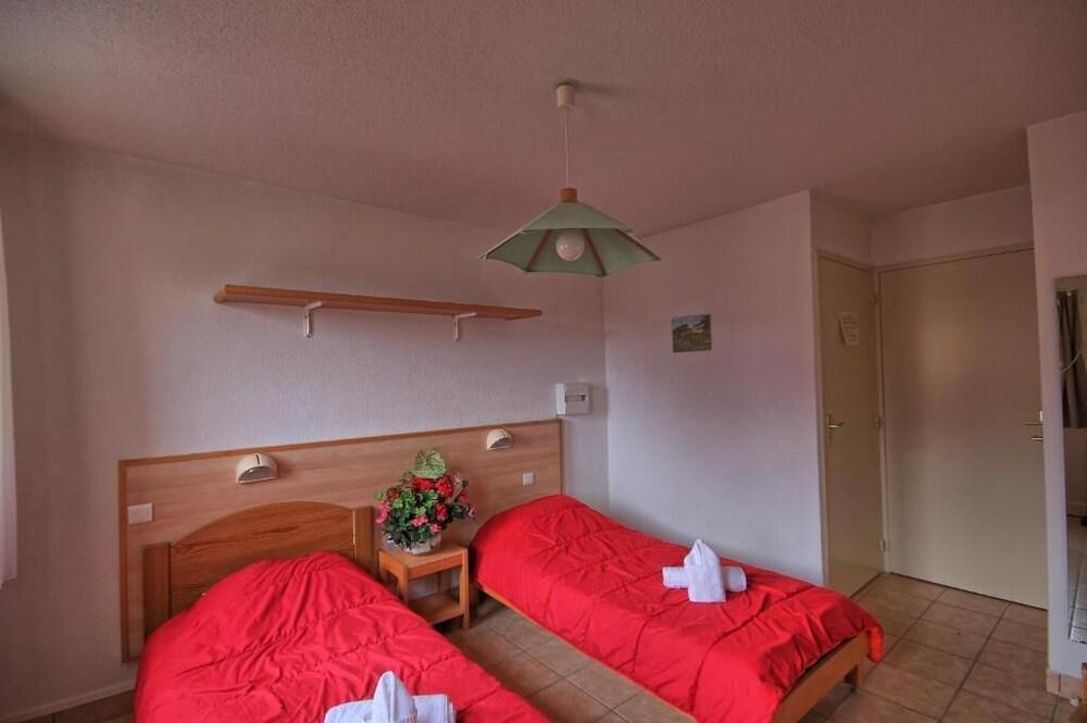 Azureva Brommat En Carladez