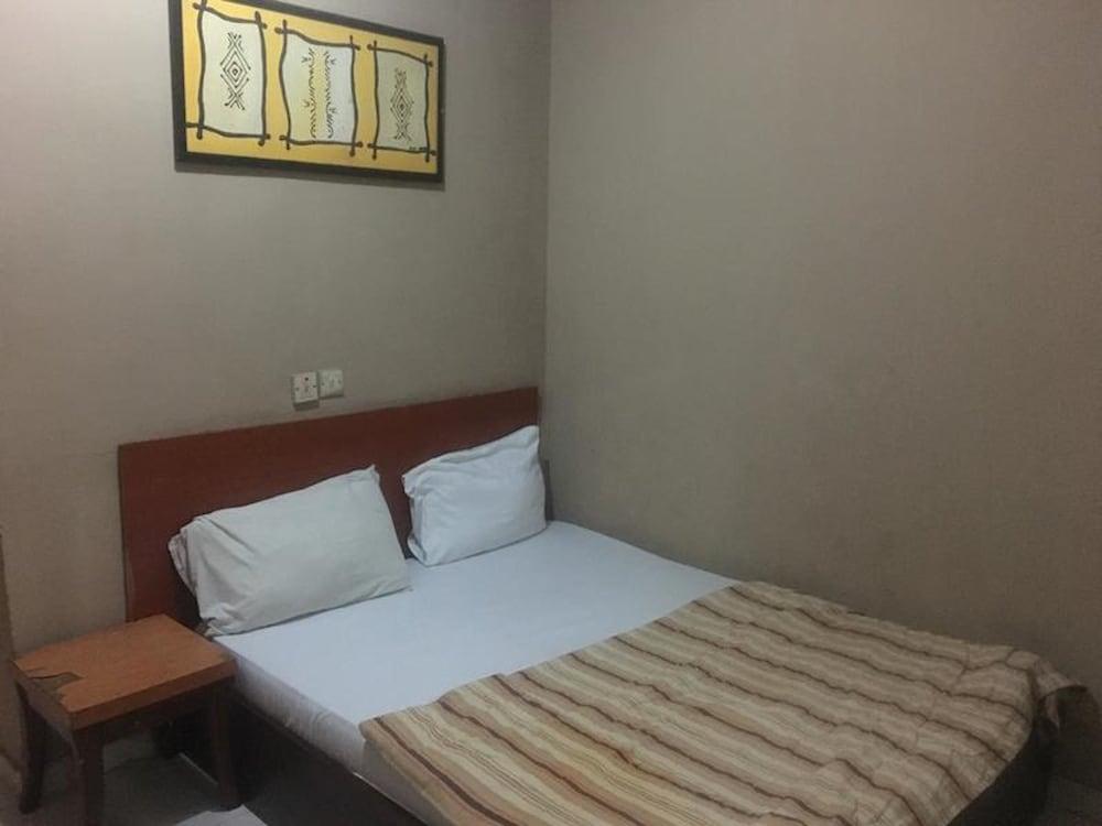 Villa Savoye Hotels and Resorts