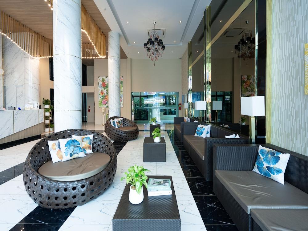 Patong Bay Residence