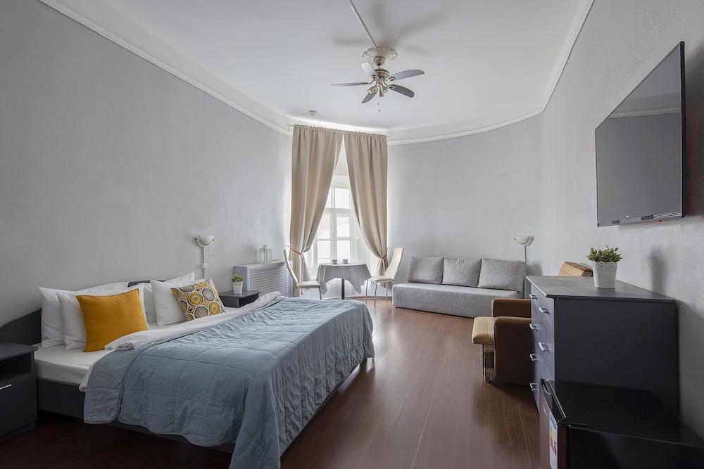 Hotel  Lopatin Nevsky 100