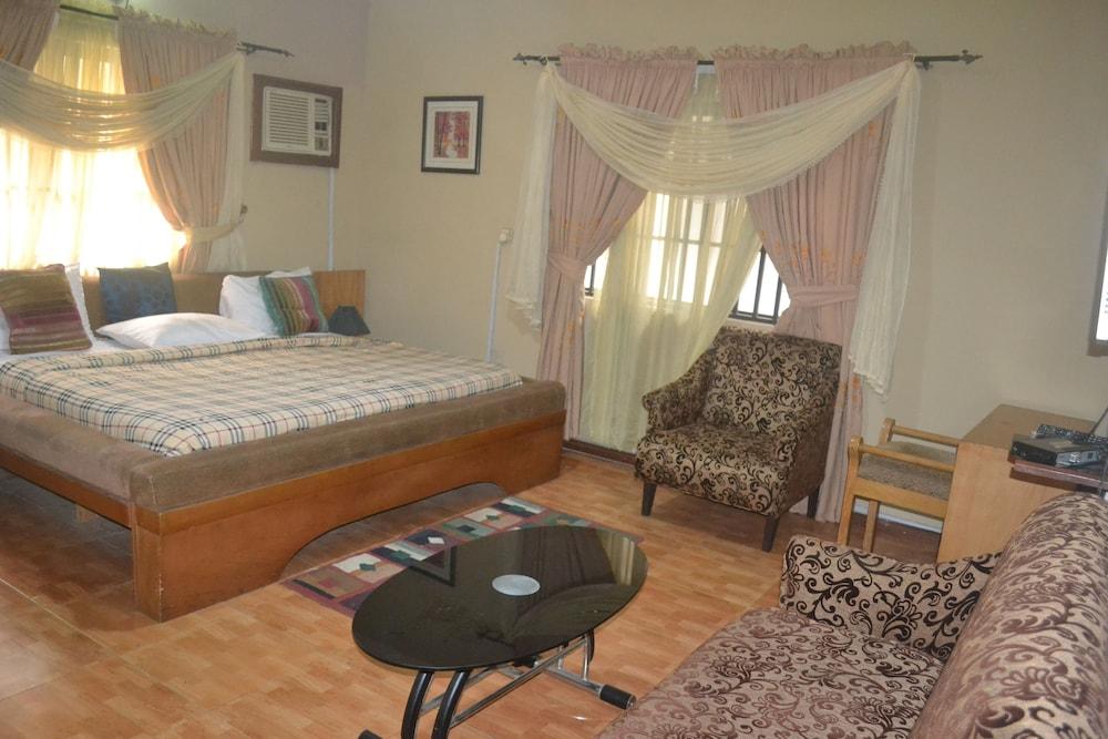 Sena Hotel And Resort