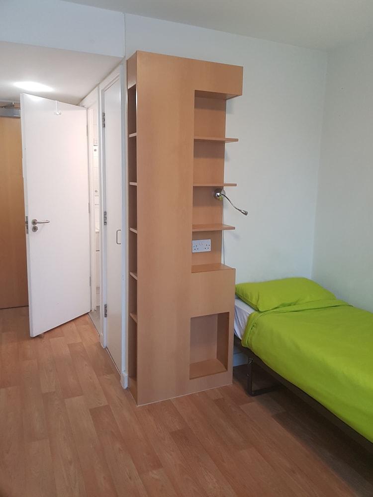 Friendship House - Hostel