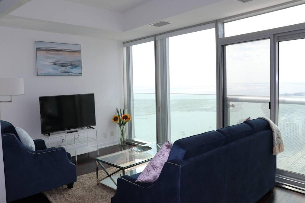 Aaira Suites CN Tower View