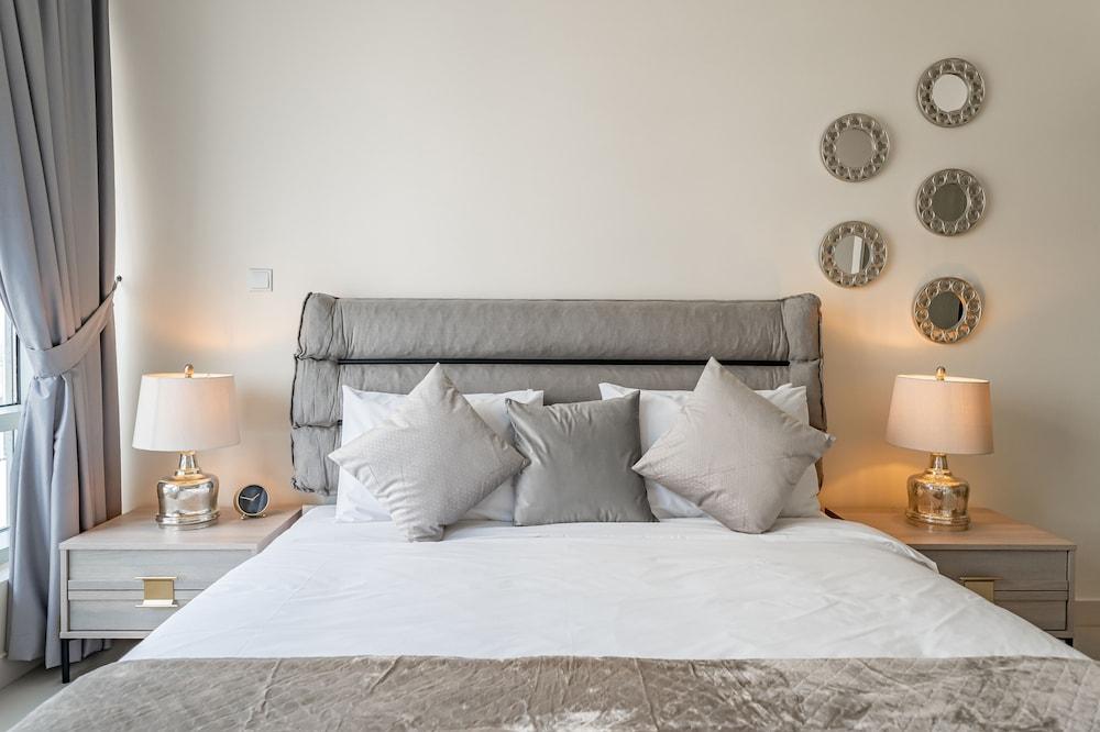 HiGuests - The Lofts Tower