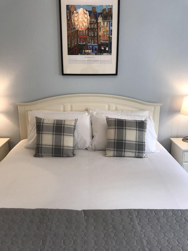 Chessels Court Apartment