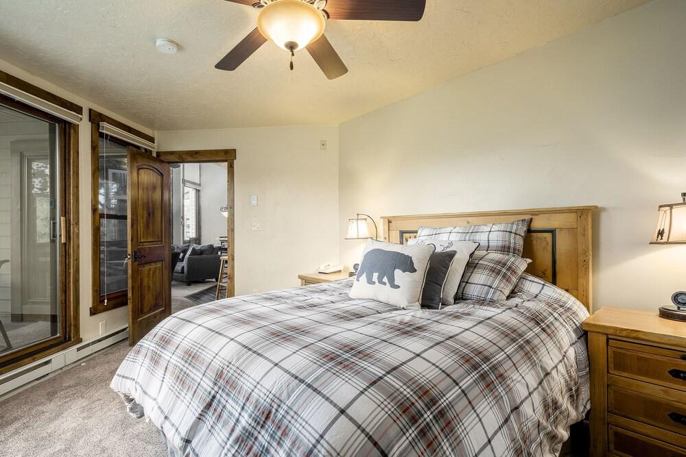 Lodge E301 - 2 Br Condo