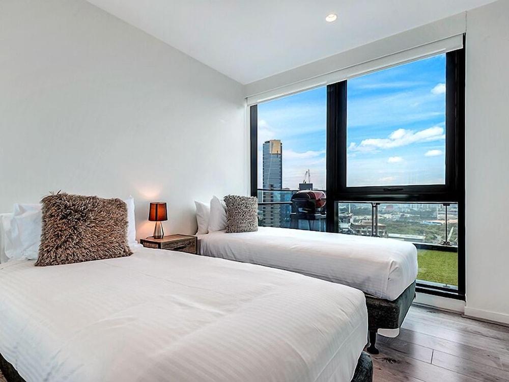 MJ Shortstay Apartments - Platinum Tower