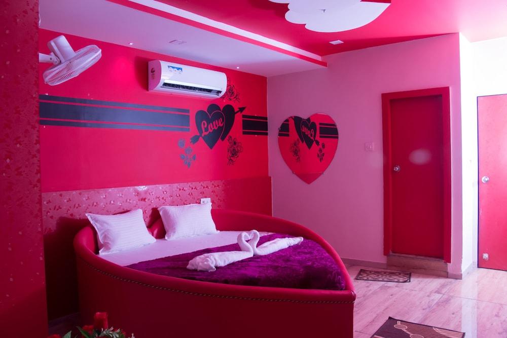 Hotel Shree Palace & Restaurant