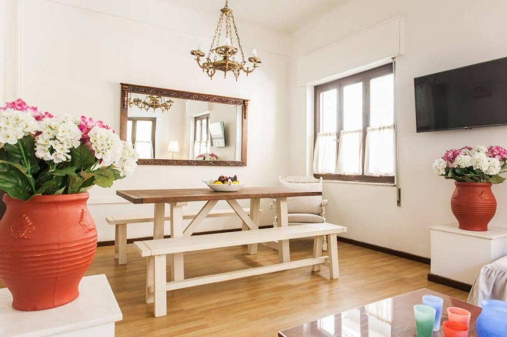 Nephiria's Art House, Under the Acropolis