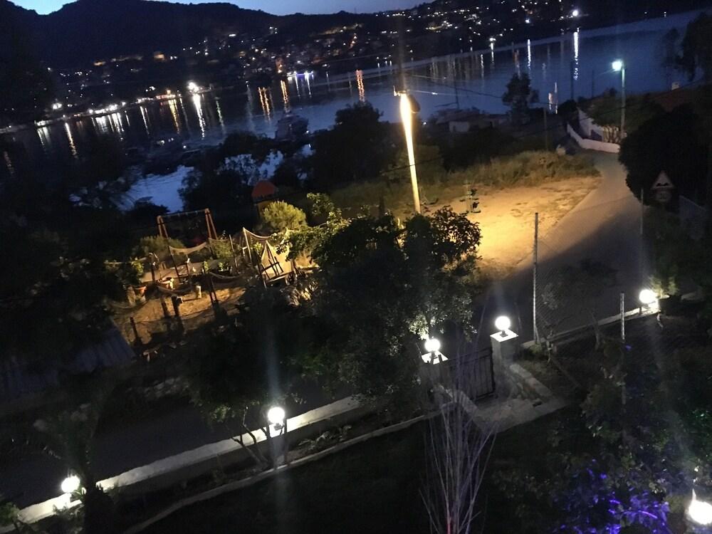 Turkbuku Cadir Kamping