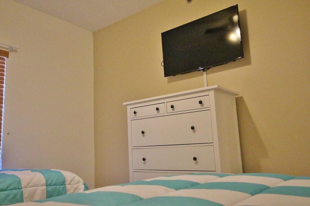 Oceanwalk 3-301 Apartment 3