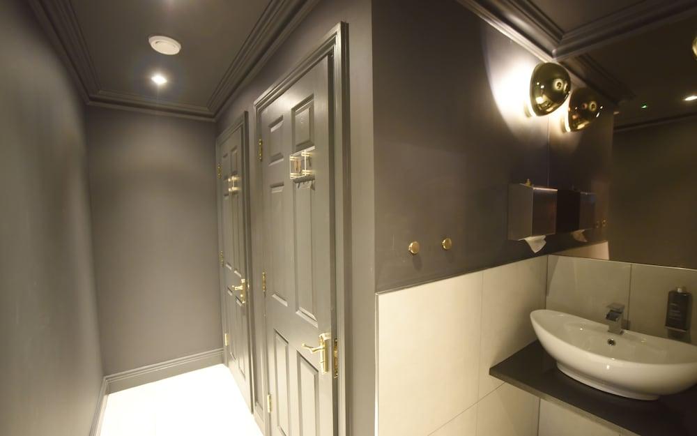 The Pack And Carriage London